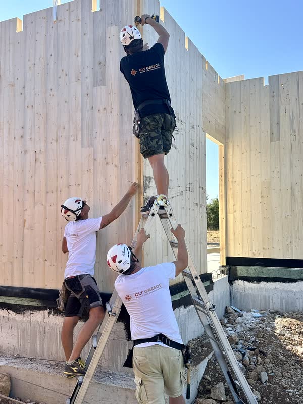 The team assembling the CLT panels in Vasiliki, Lefkada (13)